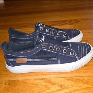 Blowfish Navy Blue Sneakers Womans Size 7